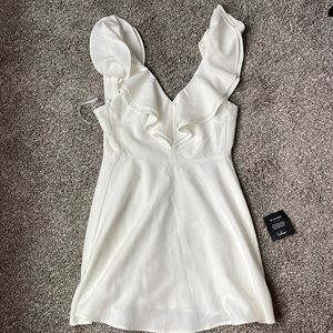 BRIDAL: LULUS White Dress XS Never worn